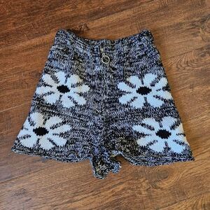 Storia Black and Blue Knit Floral Shorts